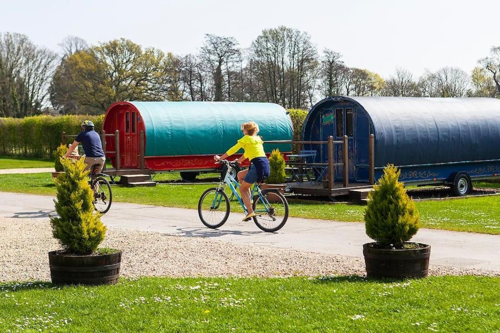 Hotel Glamping At South Lytchett Manor Poole Exterior foto