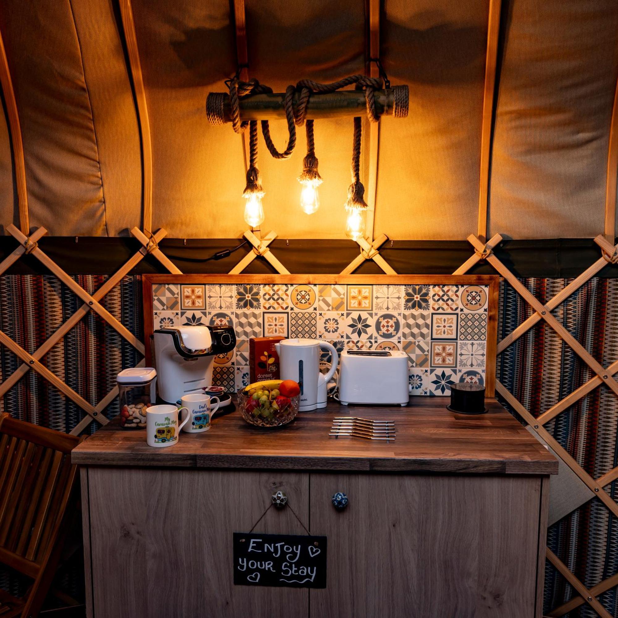 Hotel Glamping At South Lytchett Manor Poole Exterior foto